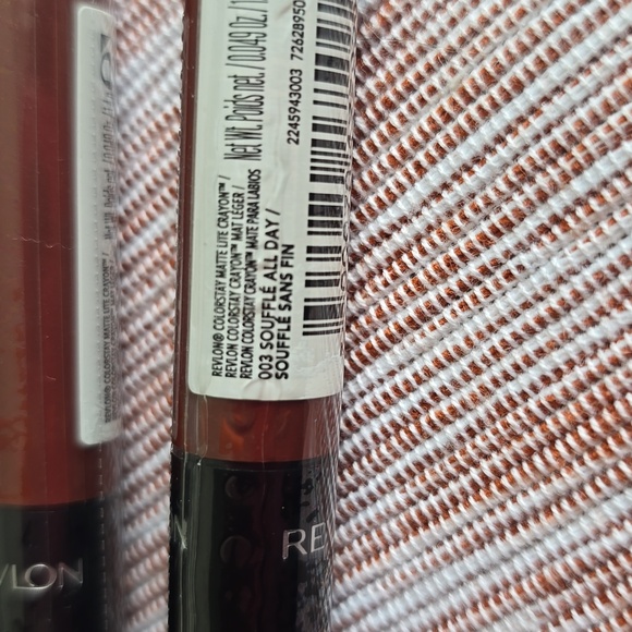 REVLON BRAND WOMENS COLORSTAY MATTE LITE LIP CRAYON BUNDLE OF 2 - Picture 9 of 9